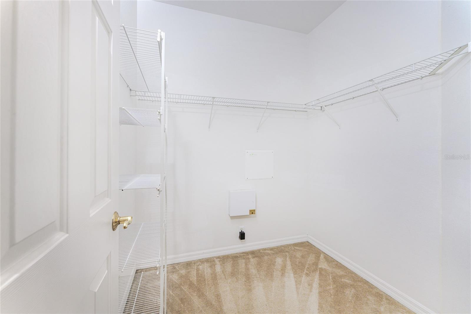 246 MESTRE PL — photo 33