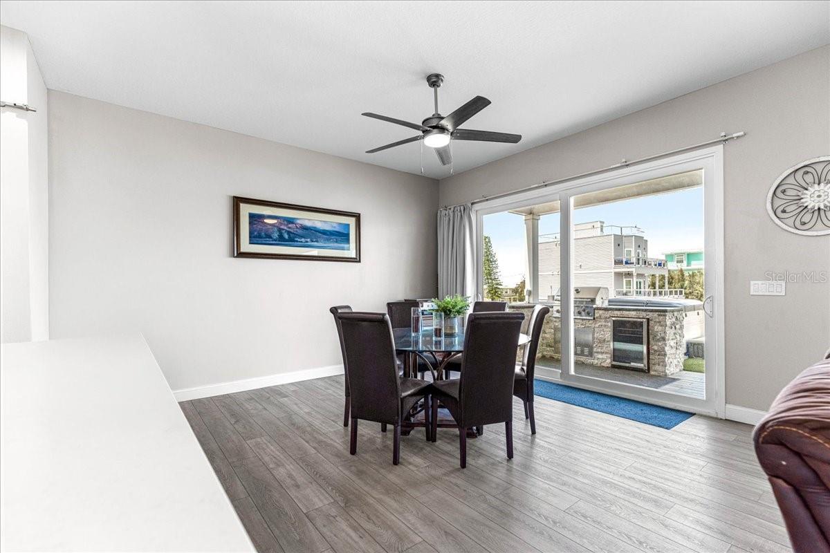 6812 DRIFTWOOD DR — photo 9