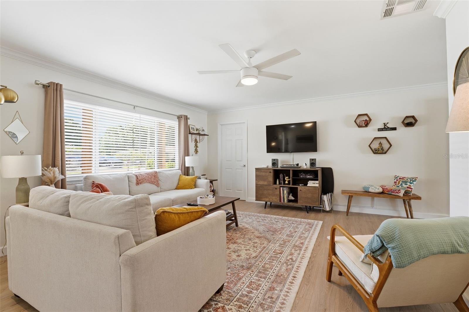 2600 CAMBRIDGE DR — photo 9