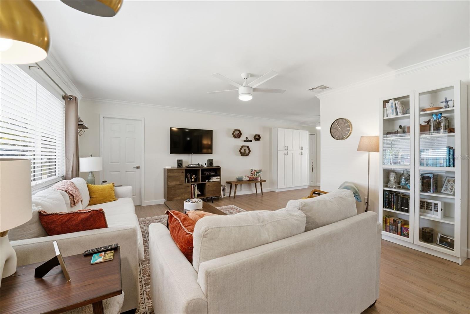 2600 CAMBRIDGE DR — photo 7