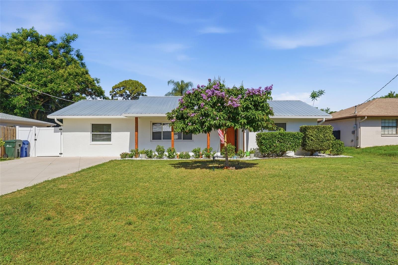 2600 CAMBRIDGE DR — photo 3