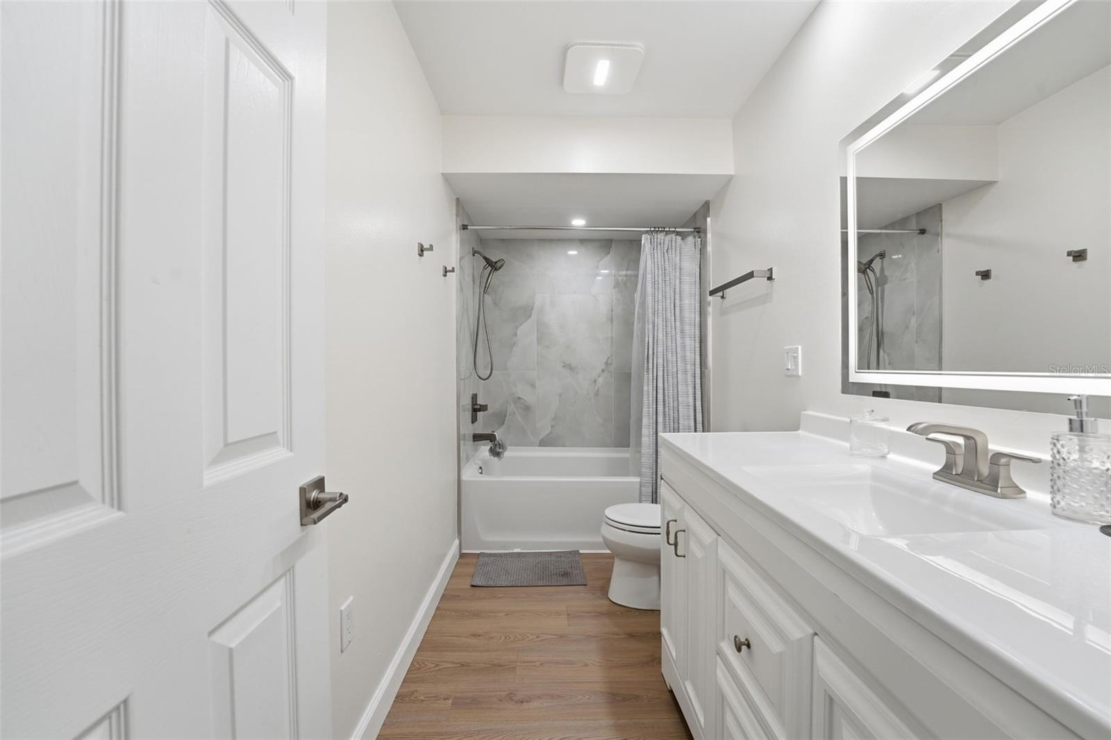2600 CAMBRIDGE DR — photo 32