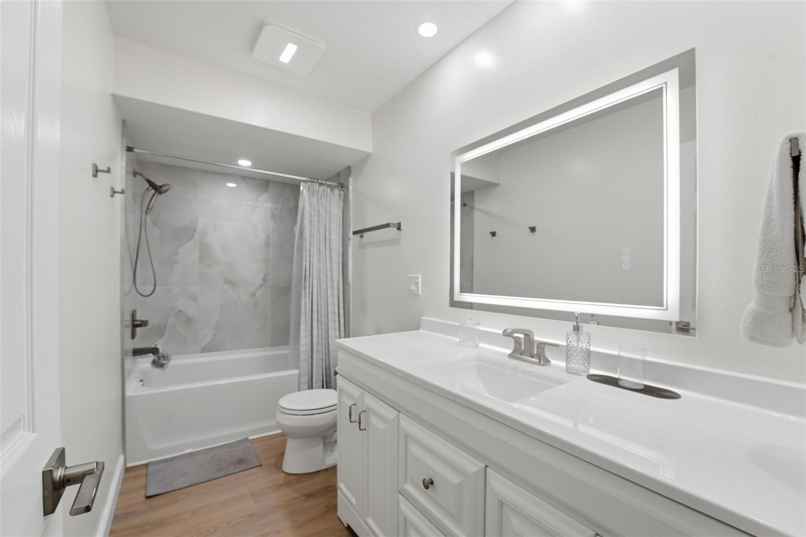 2600 CAMBRIDGE DR — photo 33