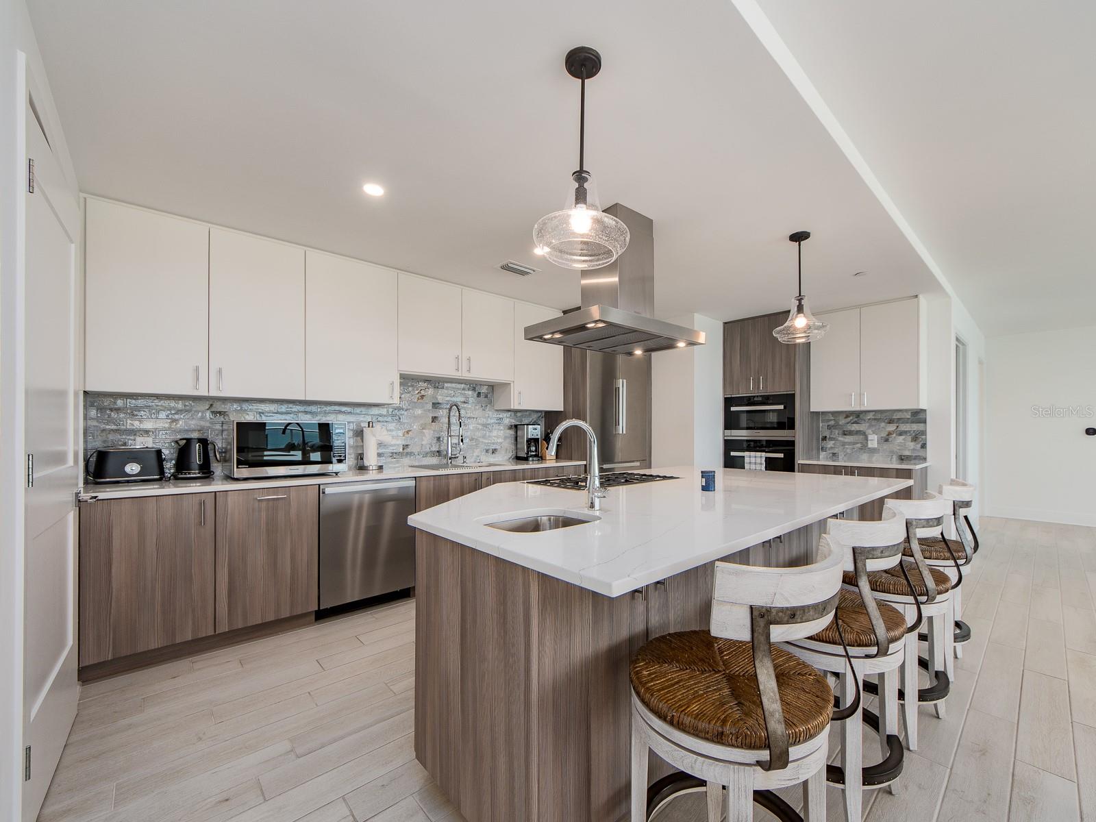 15 AVALON ST #701 — photo 15