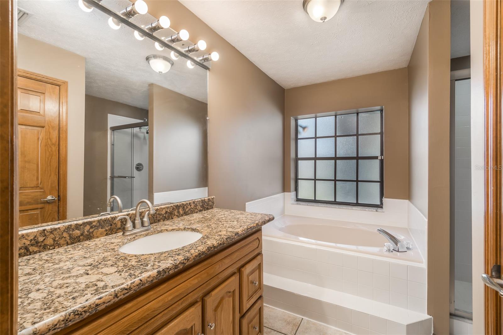 714 PENNYROYAL PL — photo 35