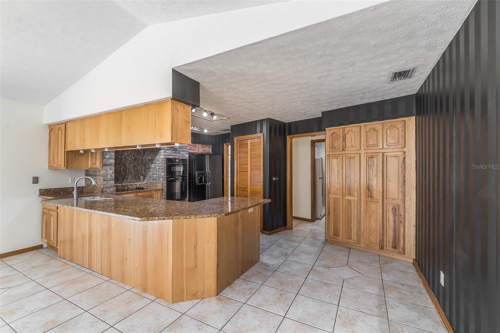 714 PENNYROYAL PL — photo 20