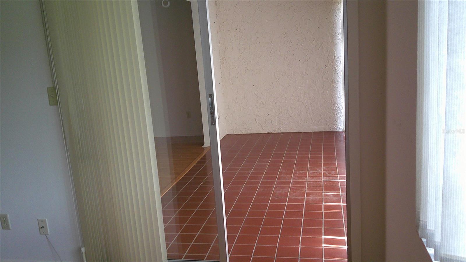 3632 TEESIDE DR — photo 18