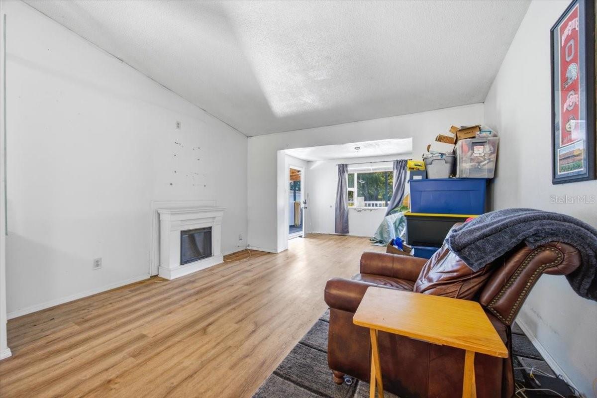6709 FIVE ACRE RD — photo 11
