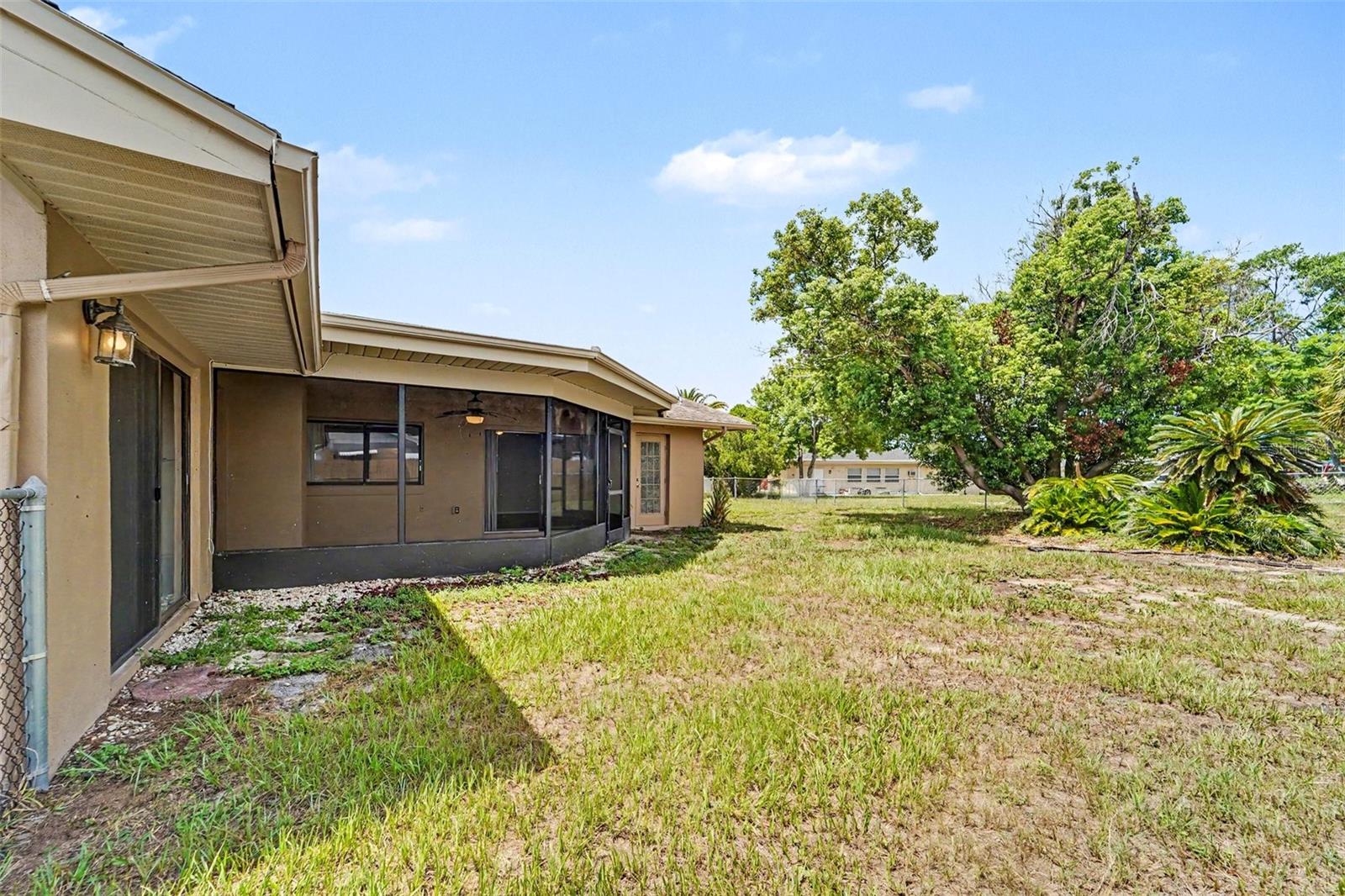 8321 BRIARLEAF CT — photo 16