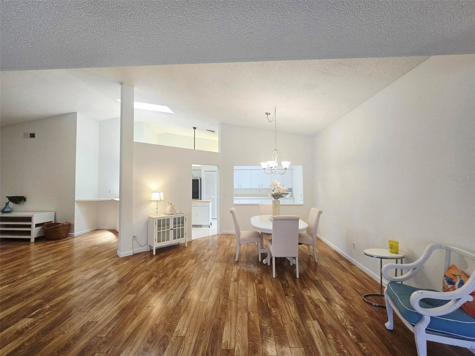 5808 GARDEN LAKES DR — photo 10