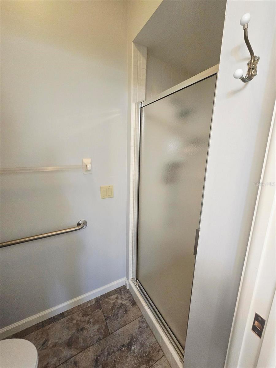 5808 GARDEN LAKES DR — photo 26