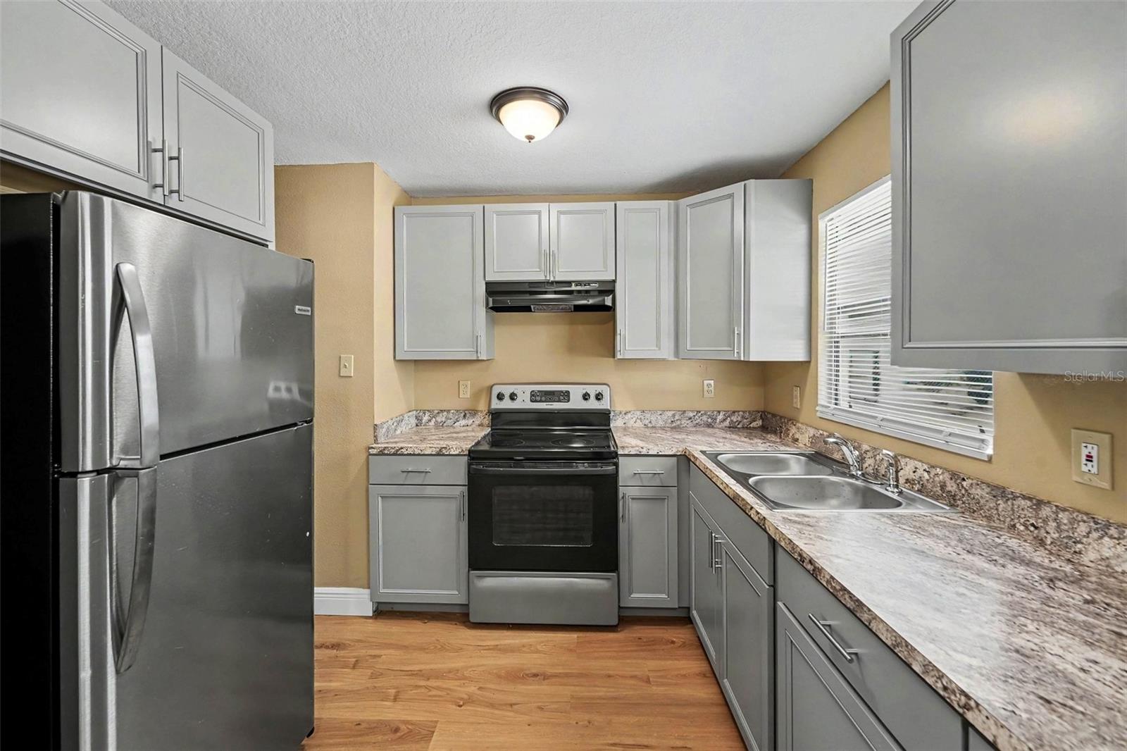 7924 BAHIA AVE — photo 10