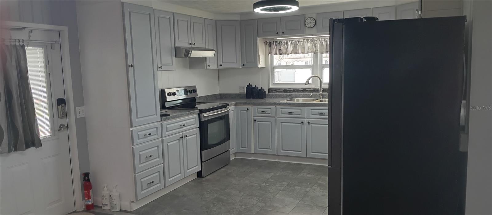 313 DANUBE CIR — photo 6