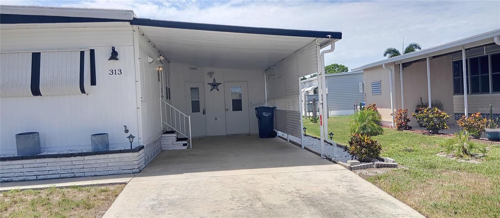 313 DANUBE CIR — photo 3