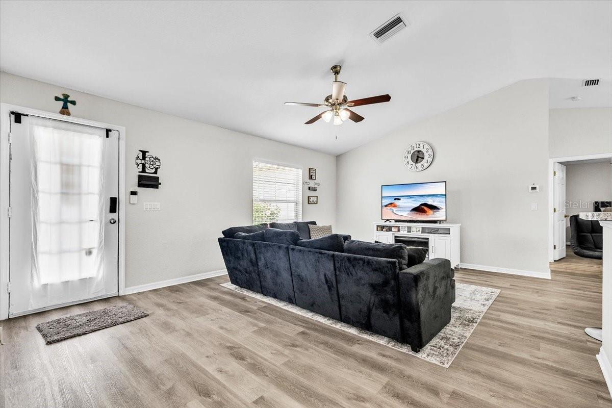 3776 JUNCTION ST — photo 3