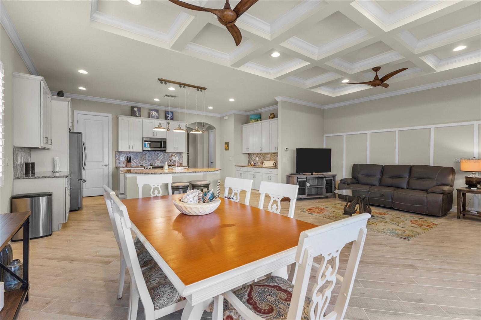 24252 GALLBERRY DR — photo 15