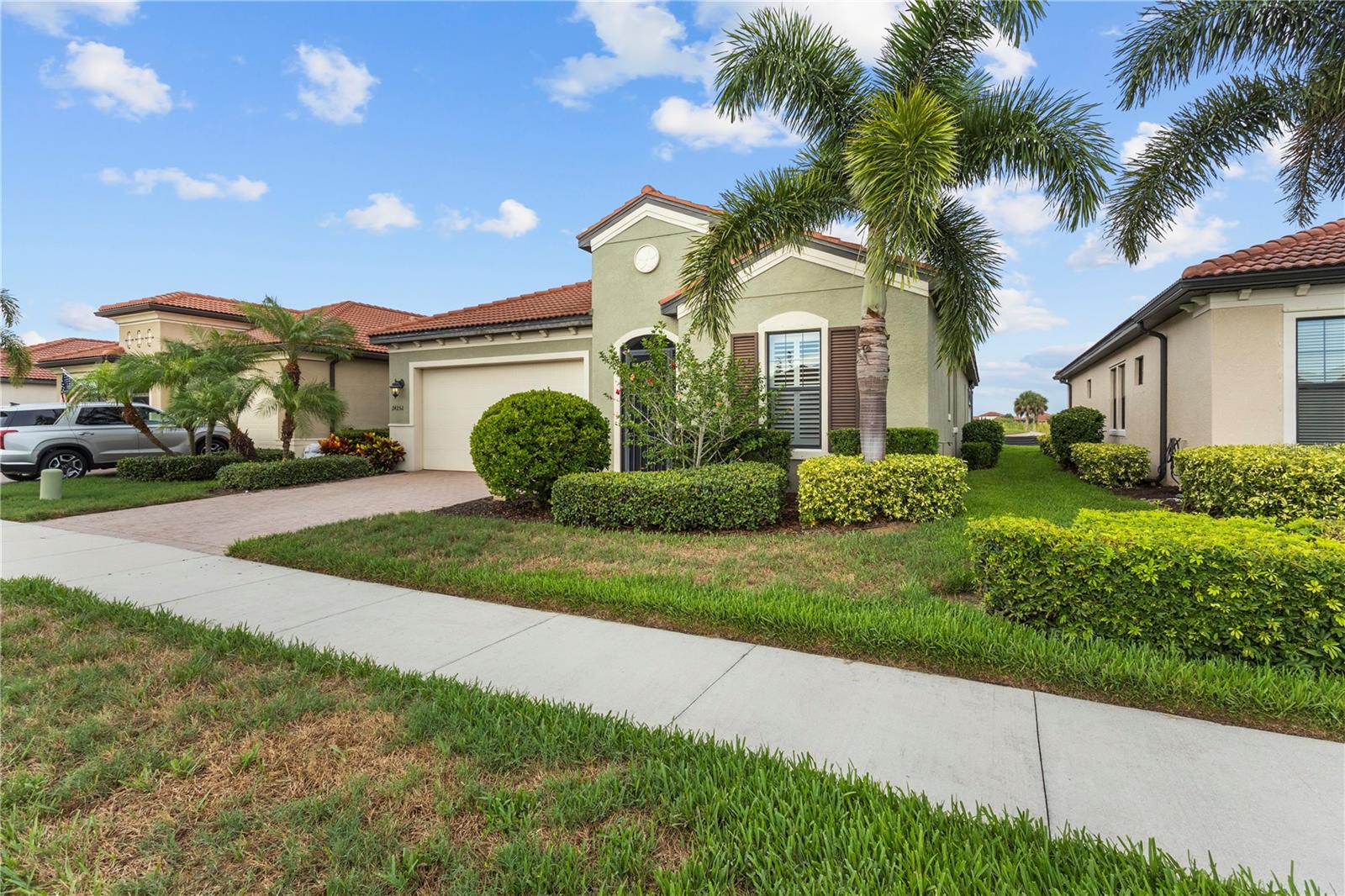 24252 GALLBERRY DR — photo 4