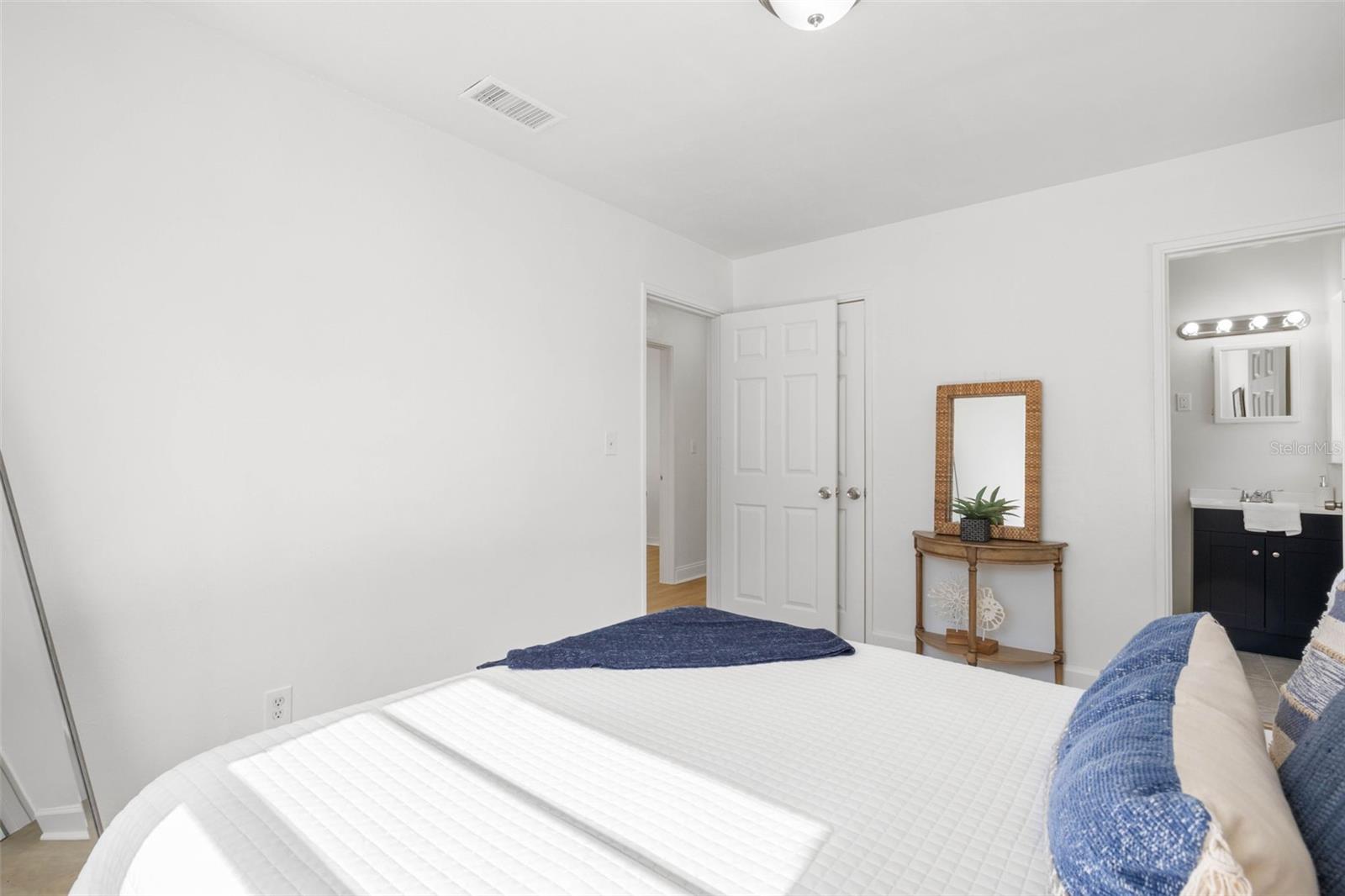 3816 W PAXTON AVE — photo 19
