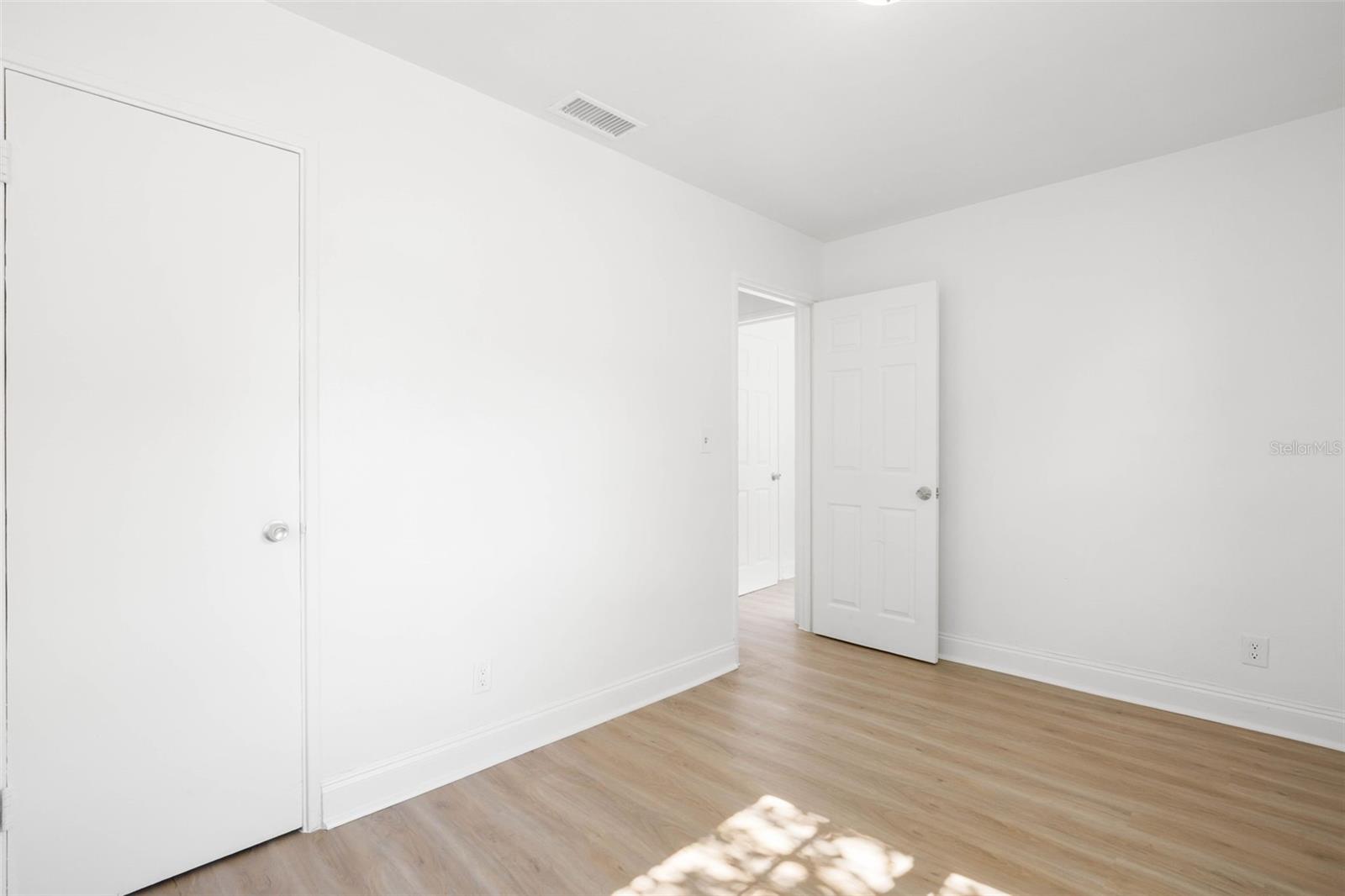 3816 W PAXTON AVE — photo 23