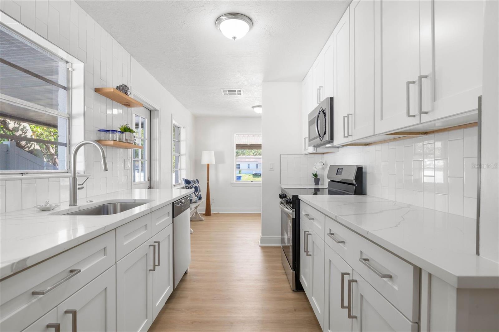 3816 W PAXTON AVE — photo 8