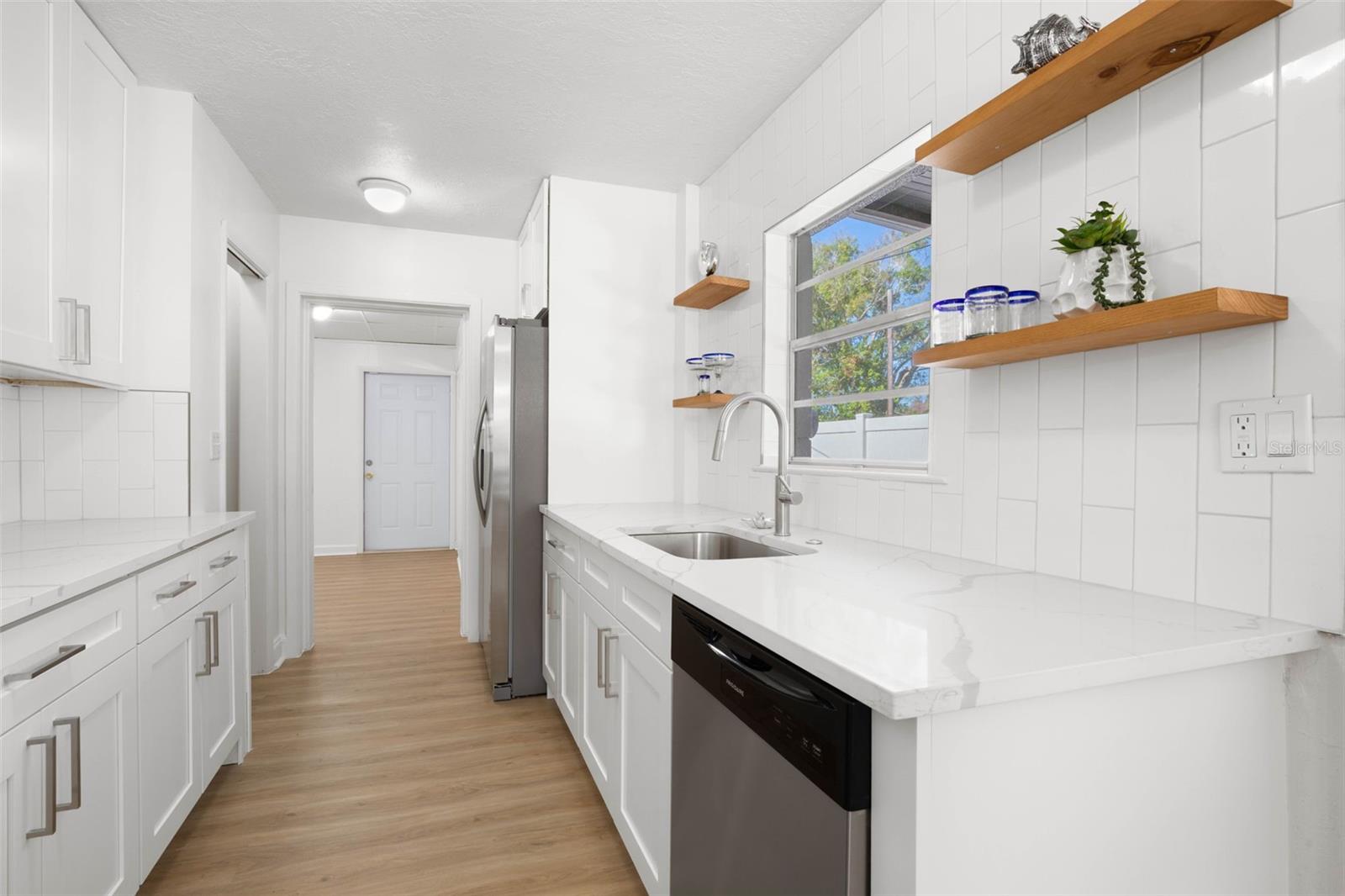 3816 W PAXTON AVE — photo 9
