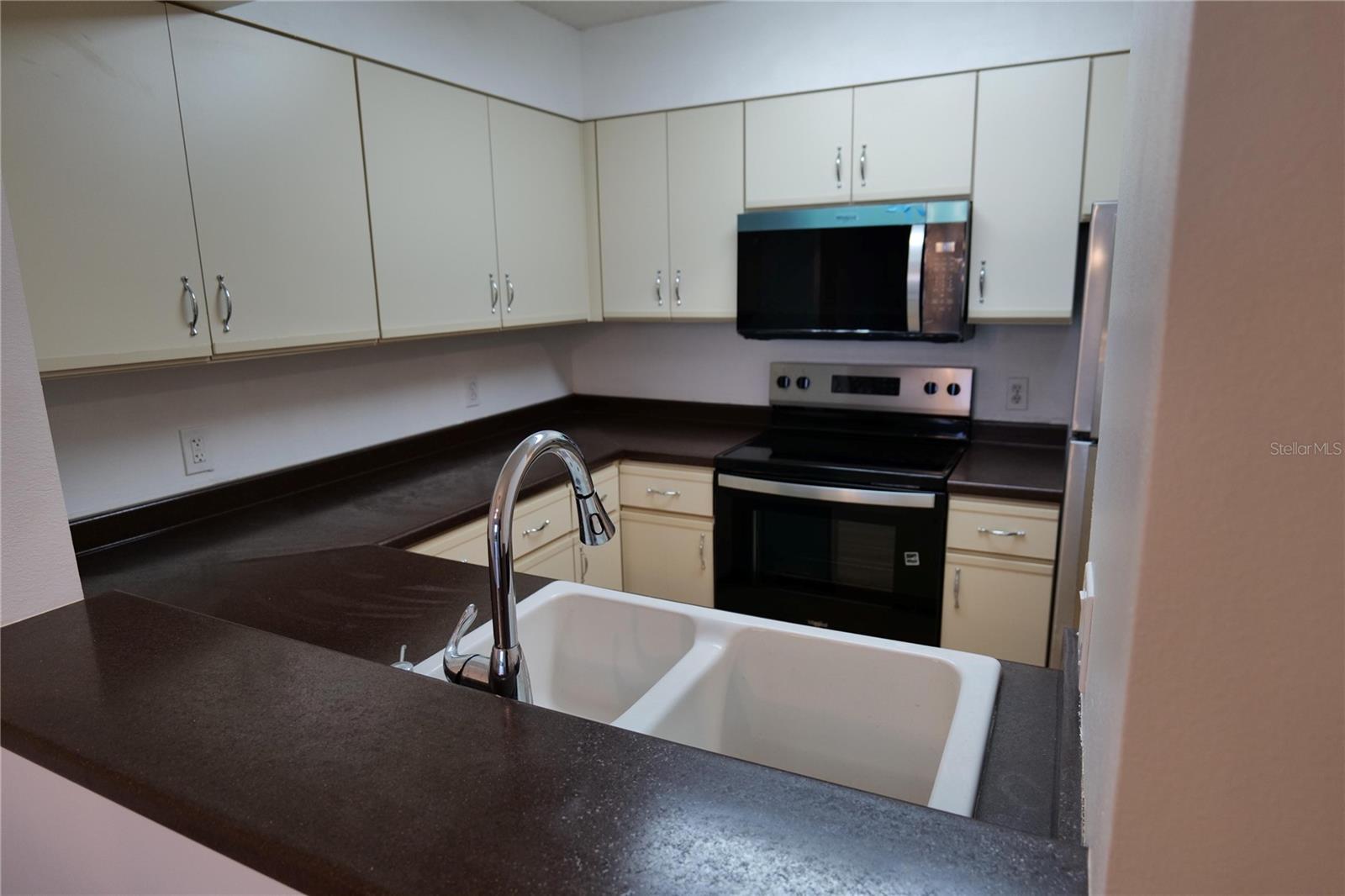 2333 FEATHER SOUND DR #A607 — photo 12