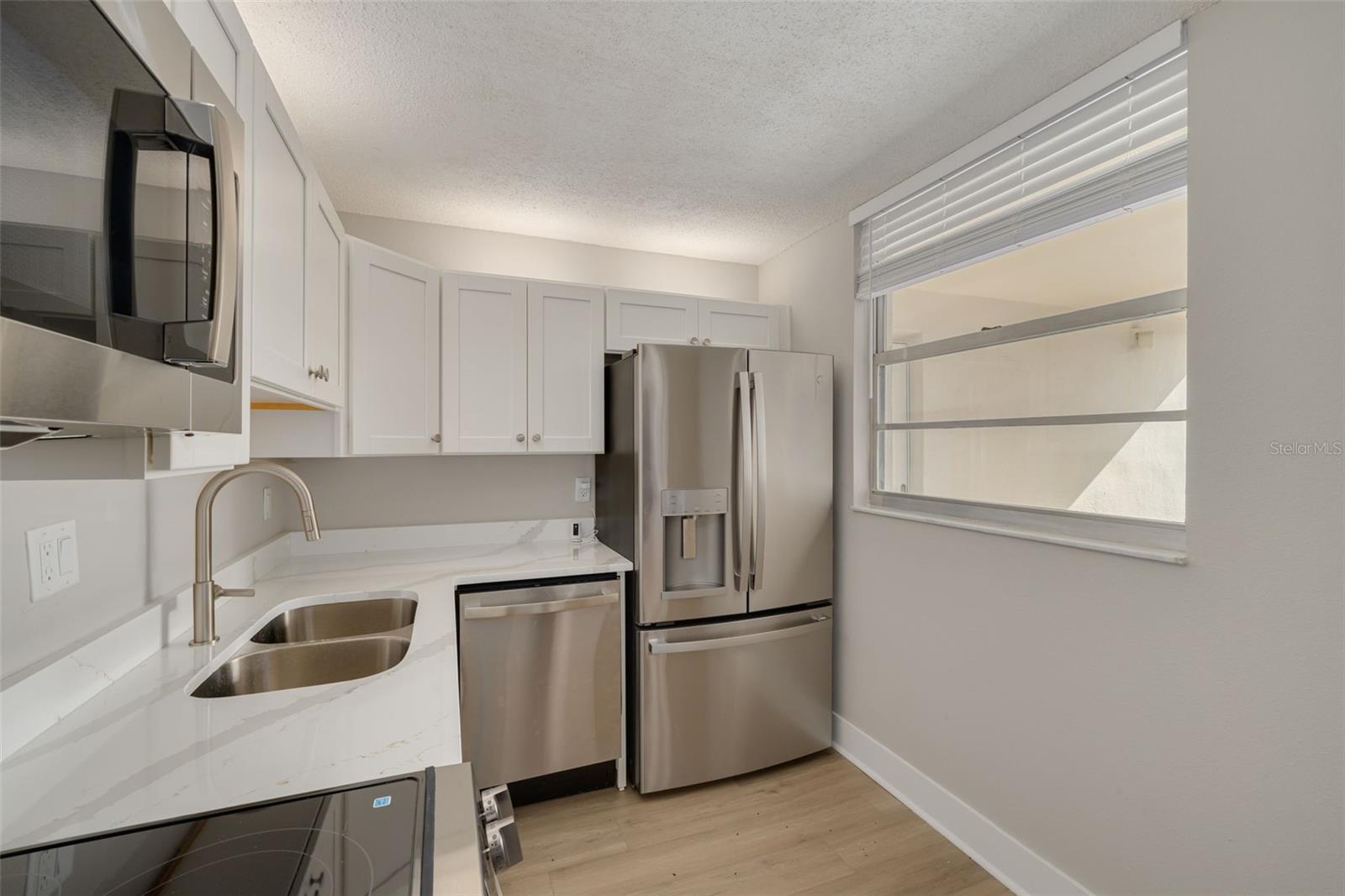 7425 BAY ISLAND DR S #107 — photo 24