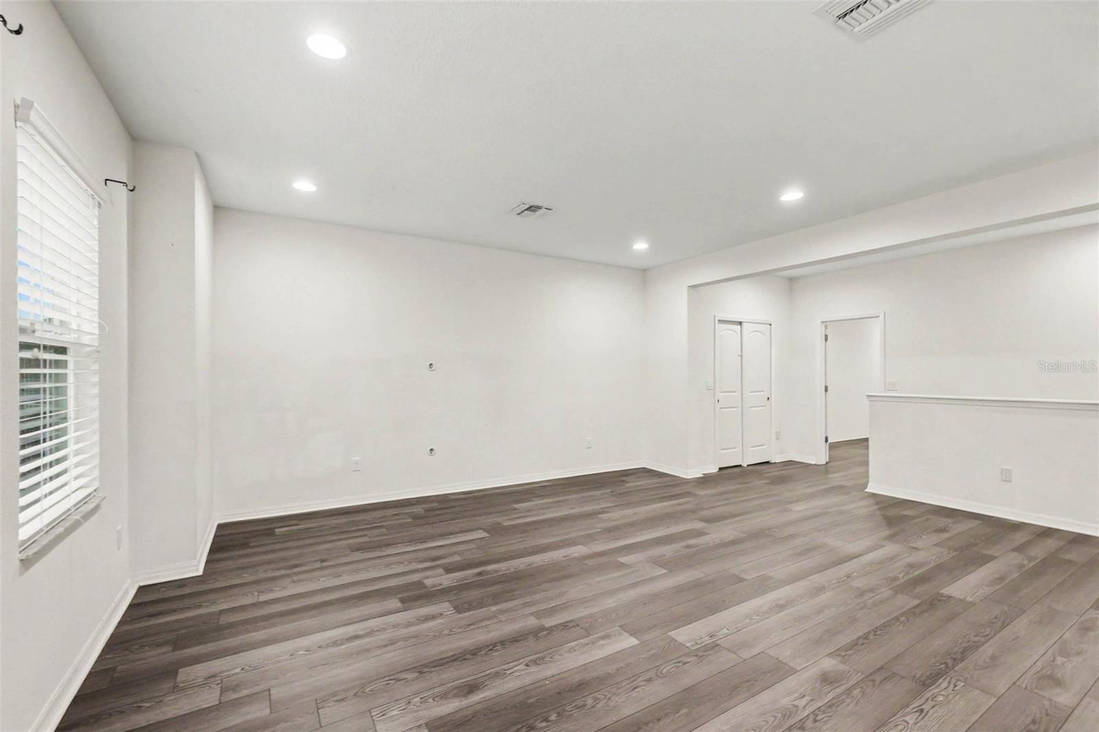 12112 LEDBURY COMMONS DR — photo 9