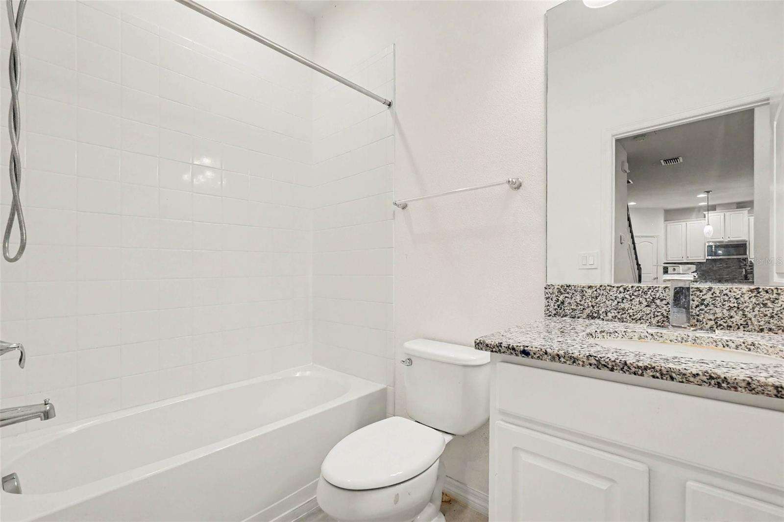 12112 LEDBURY COMMONS DR — photo 27
