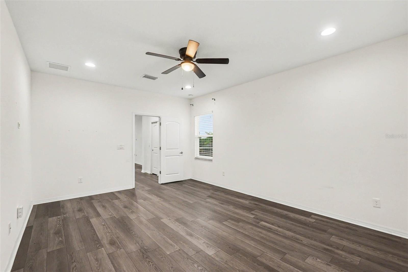 12112 LEDBURY COMMONS DR — photo 13