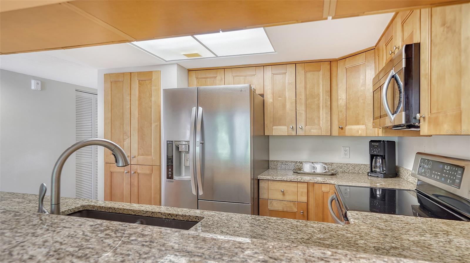 835 S OSPREY AVE #201 — photo 12