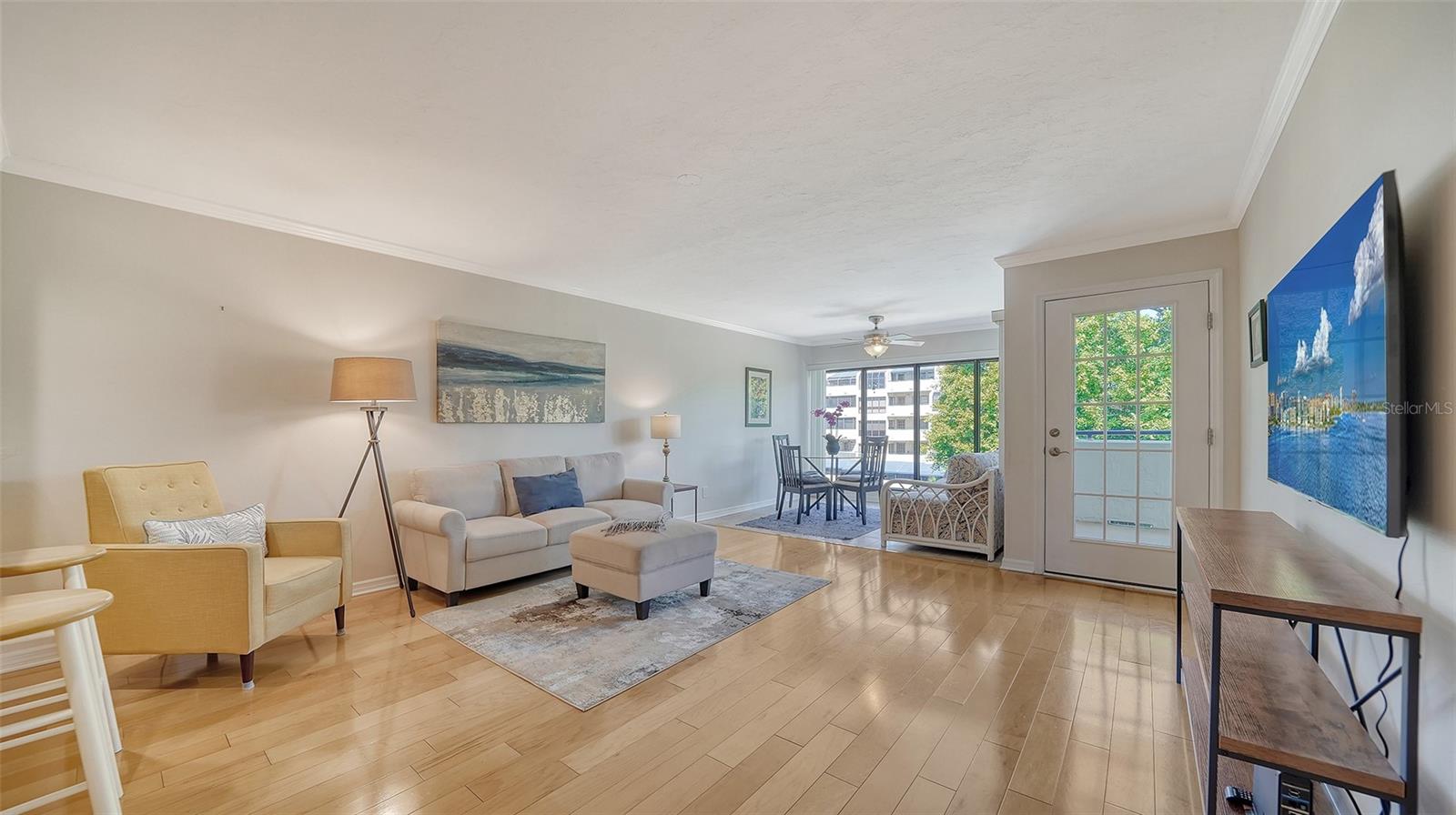 835 S OSPREY AVE #201 — photo 3
