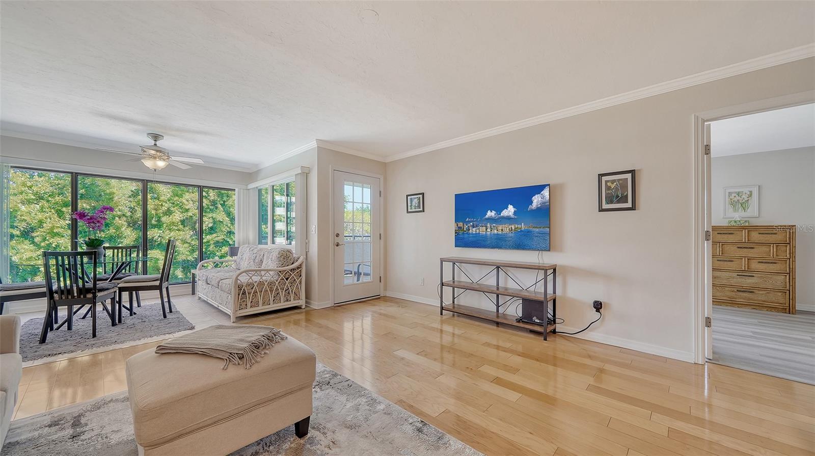 835 S OSPREY AVE #201 — photo 4