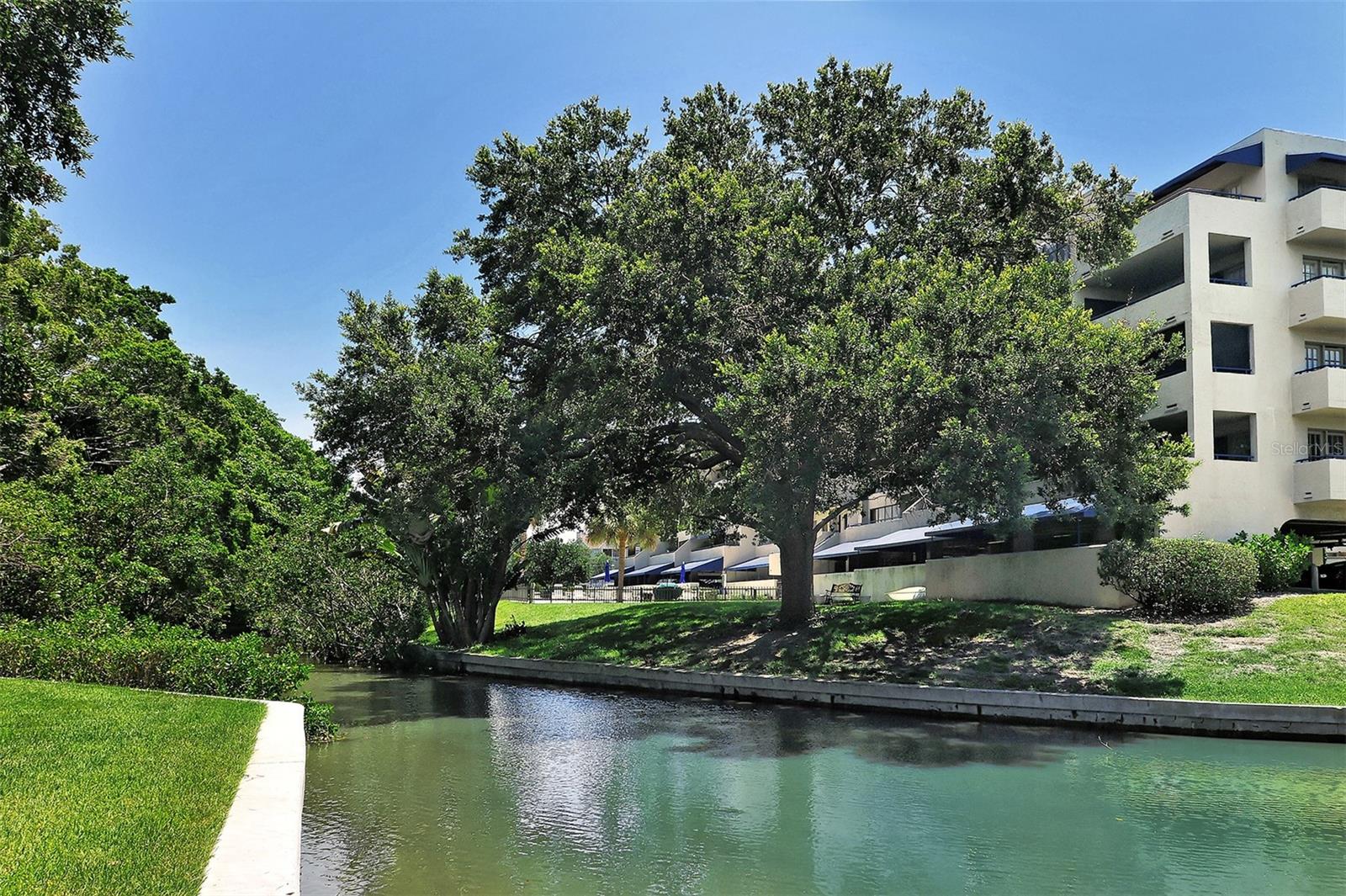 835 S OSPREY AVE #201 — photo 36