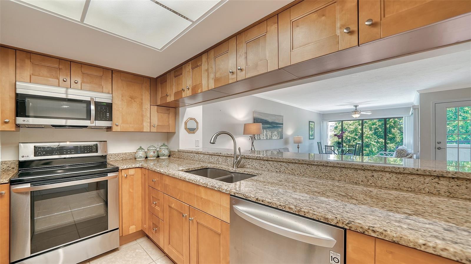 835 S OSPREY AVE #201 — photo 10