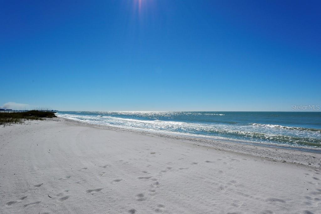 1945 GULF OF MEXICO DR #M2-402 — photo 26
