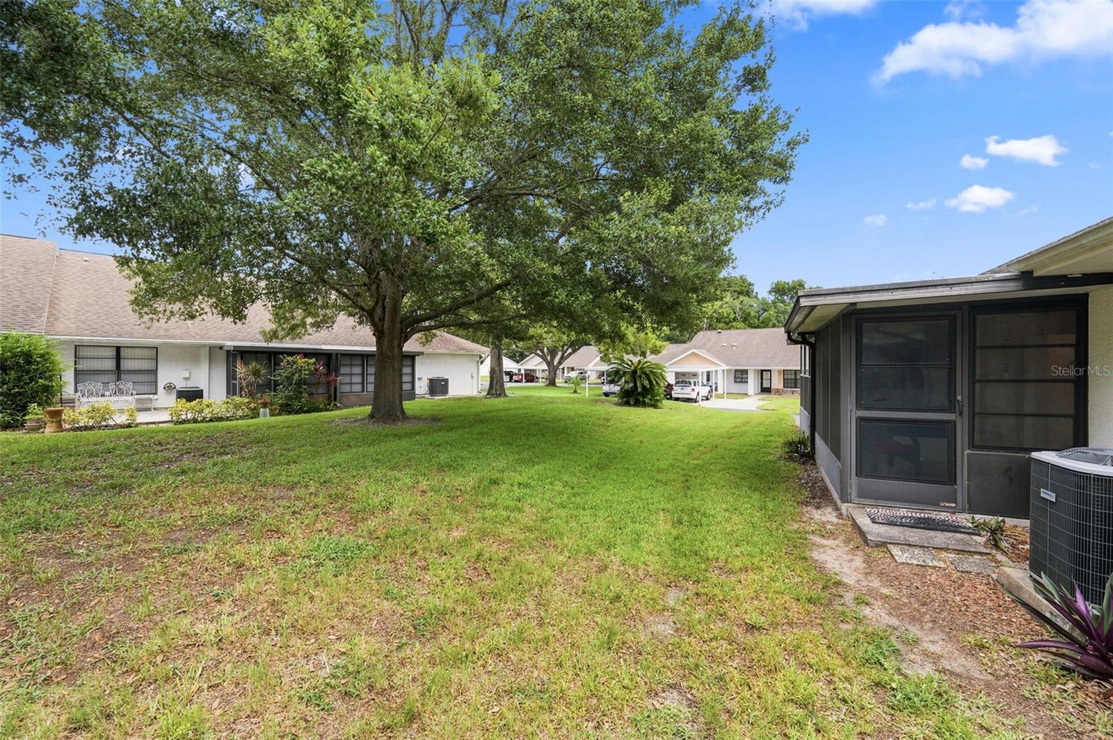 7612 OAKMONT LN — photo 31