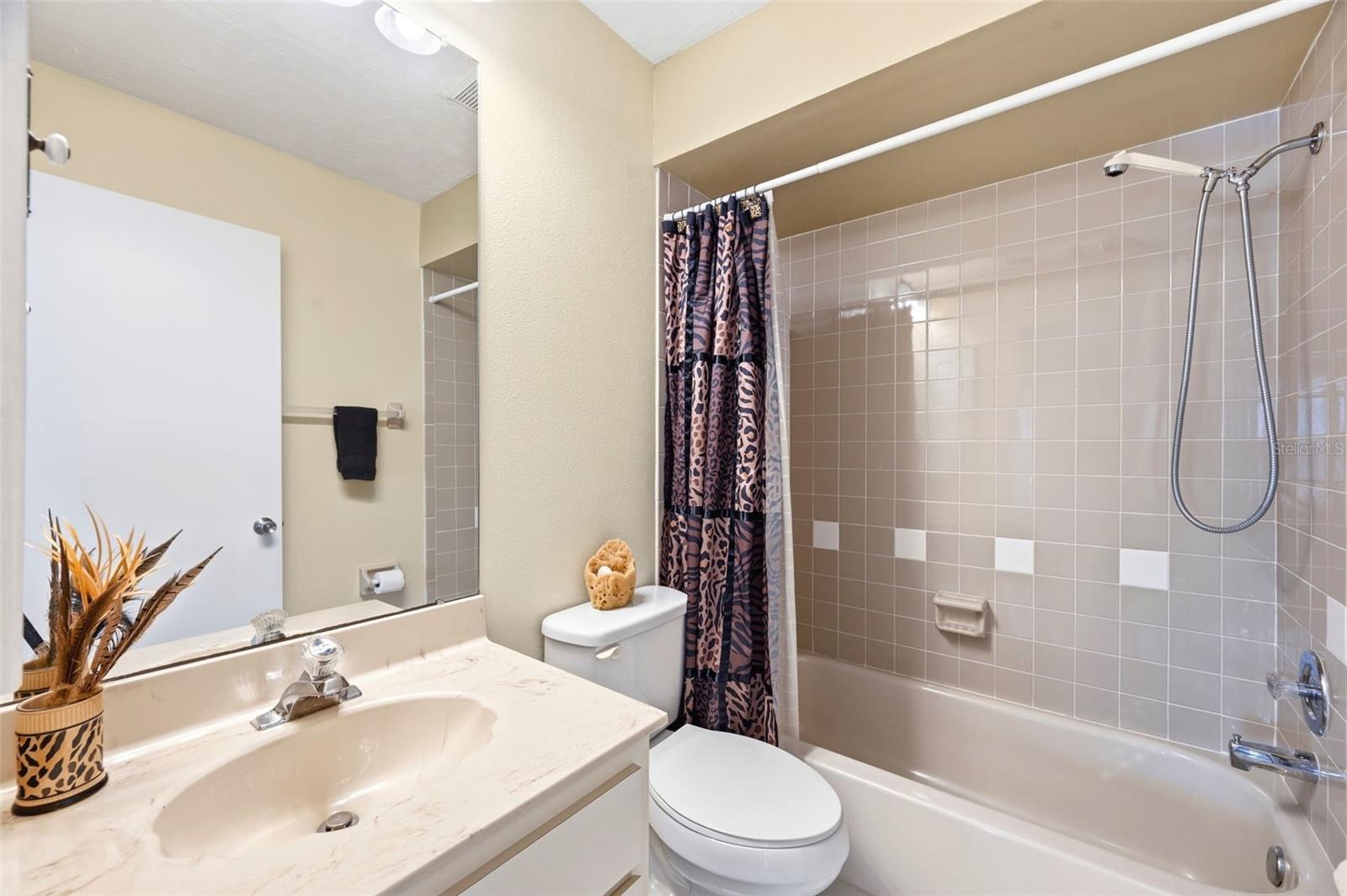 7612 OAKMONT LN — photo 26