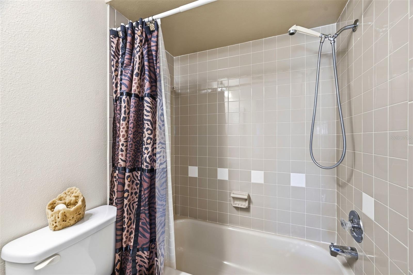 7612 OAKMONT LN — photo 27