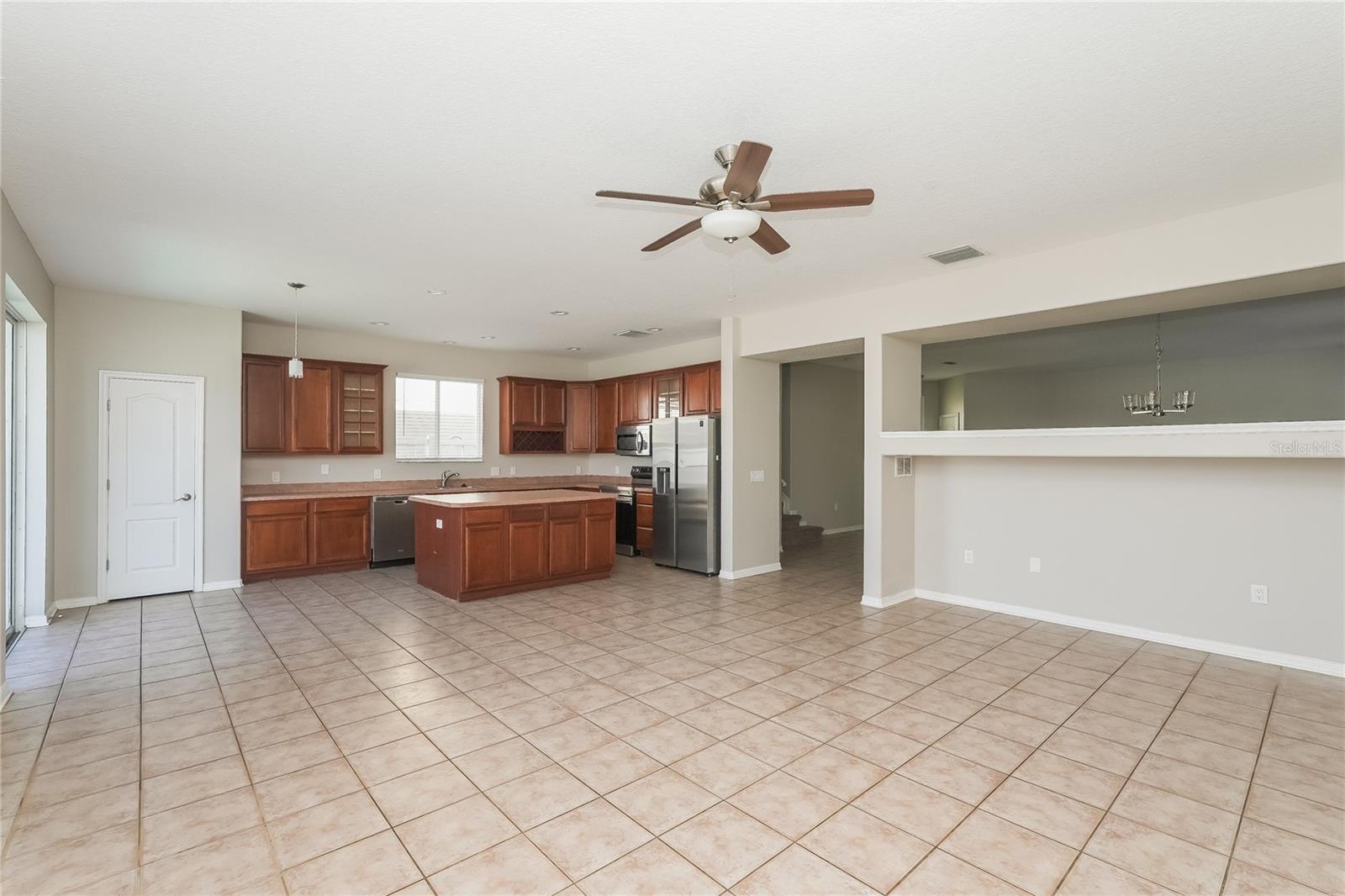 12125 FOX BLOOM AVE — photo 2