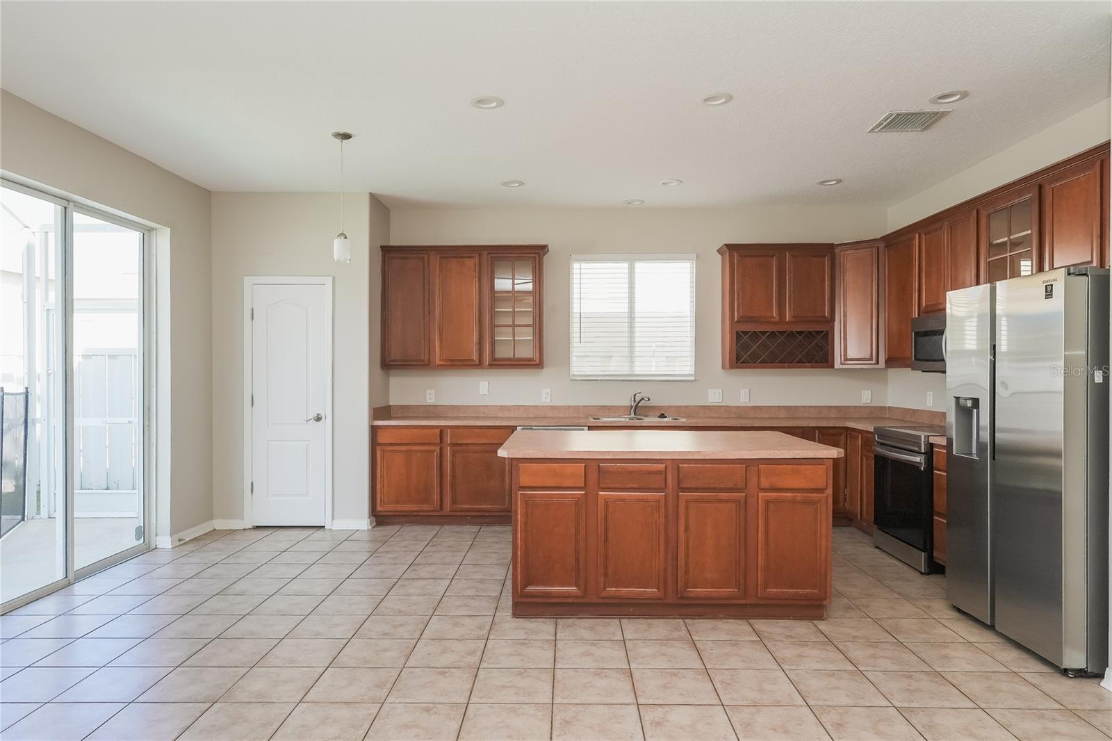 12125 FOX BLOOM AVE — photo 3
