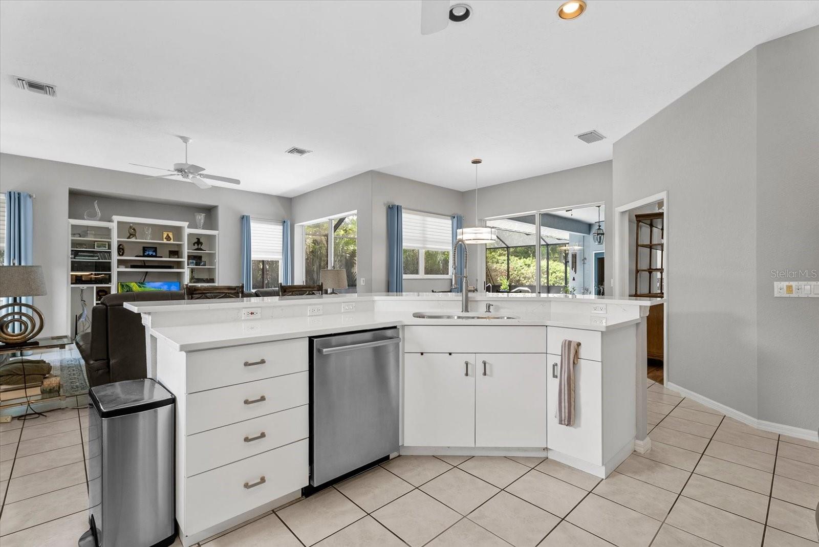 288 VENICE GOLF CLUB DR — photo 14