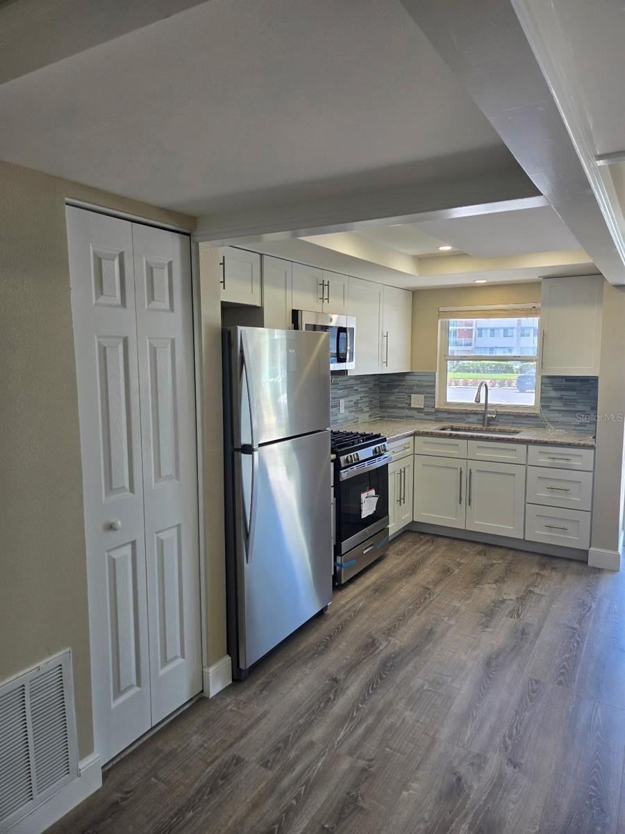 1868 SHORE DR S #102 — photo 19
