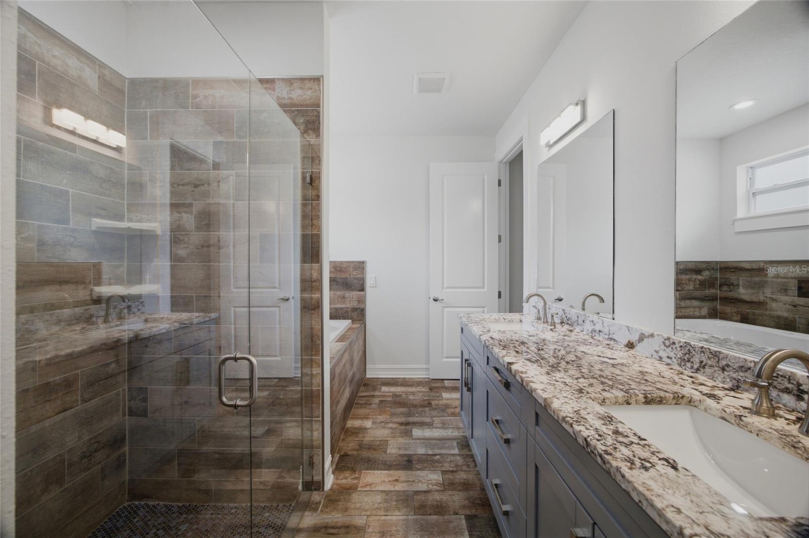 1707 E EMMA ST — photo 18