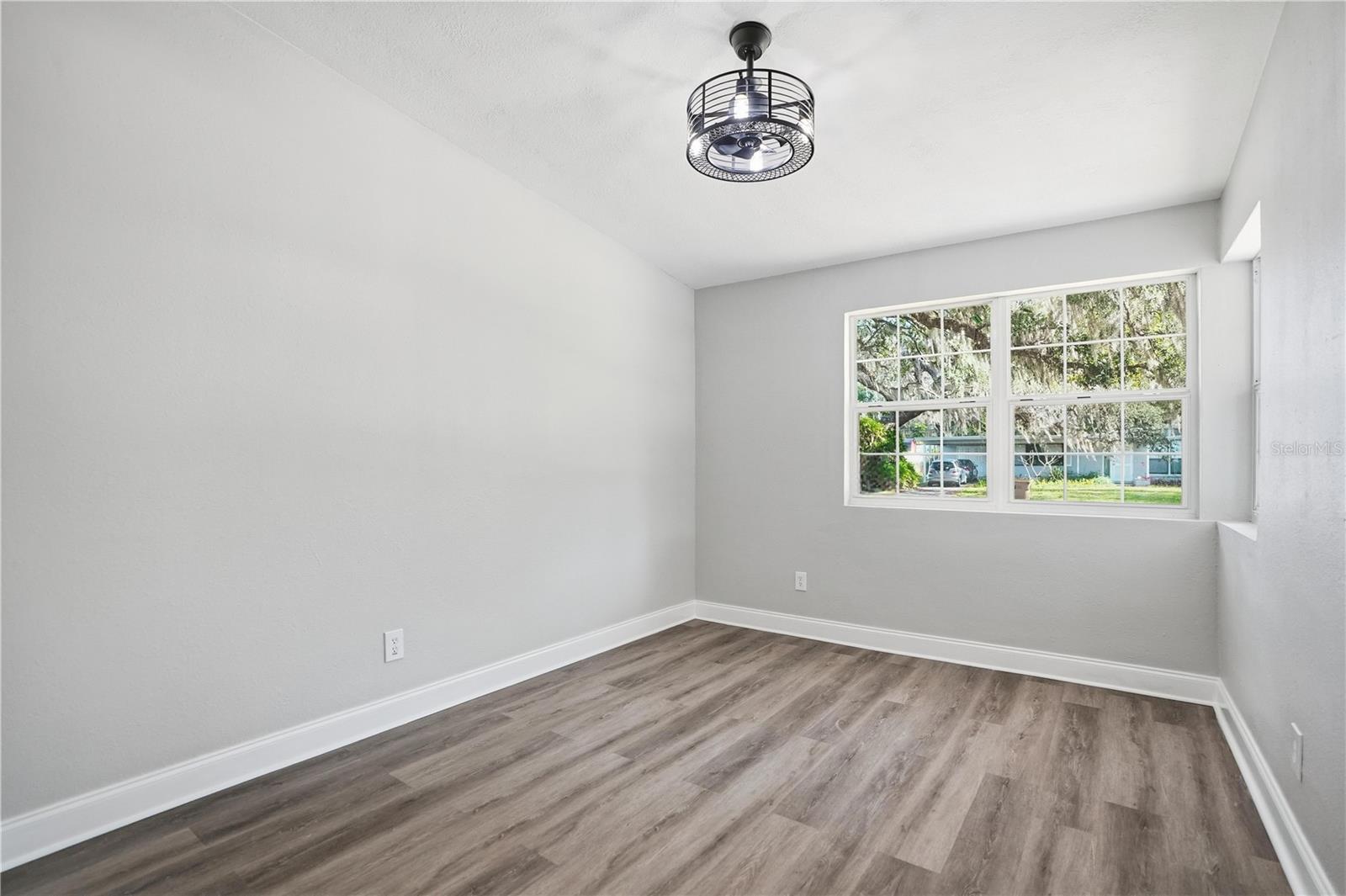 707 ABERDEEN CIR — photo 18