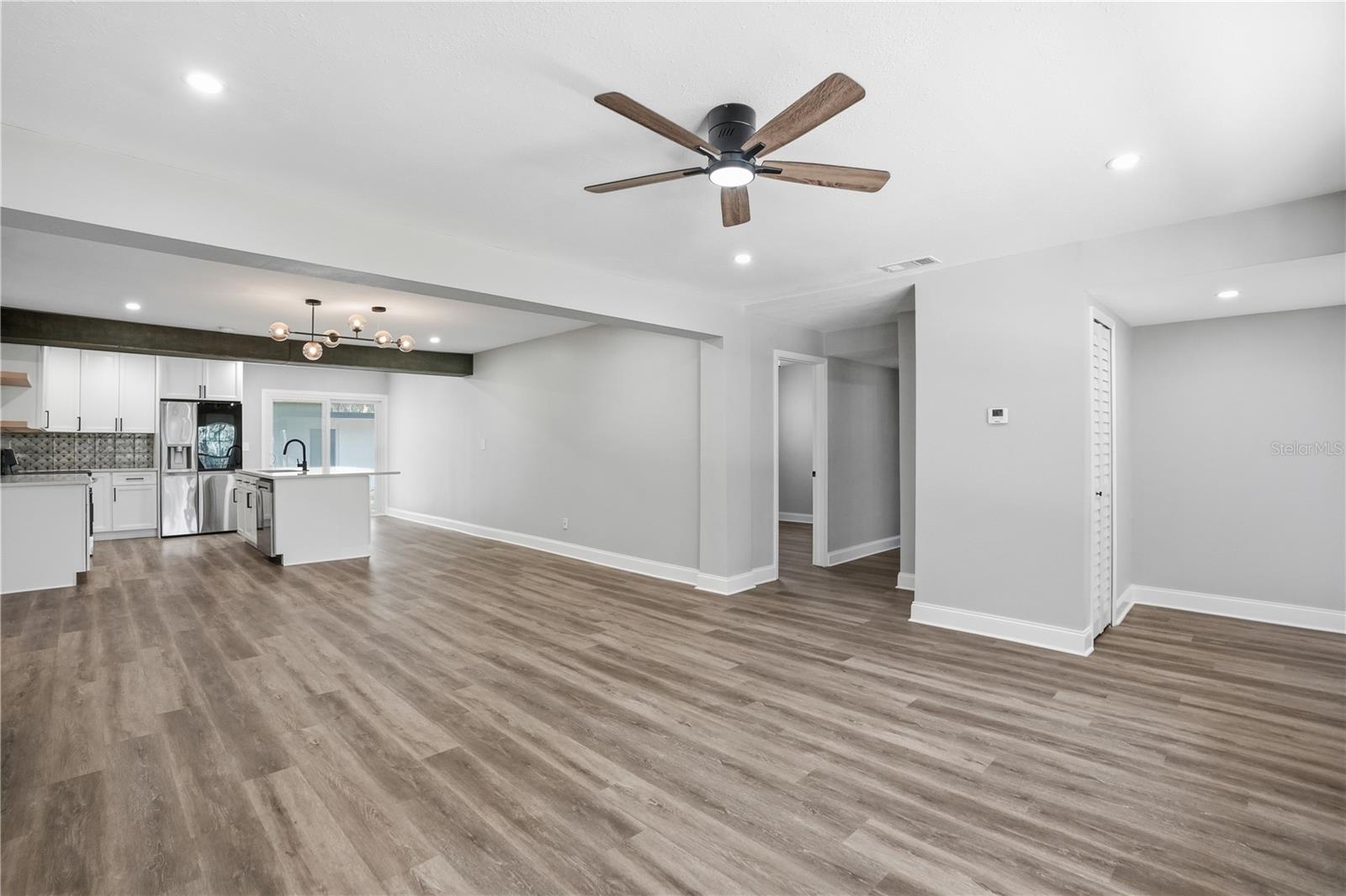 707 ABERDEEN CIR — photo 4