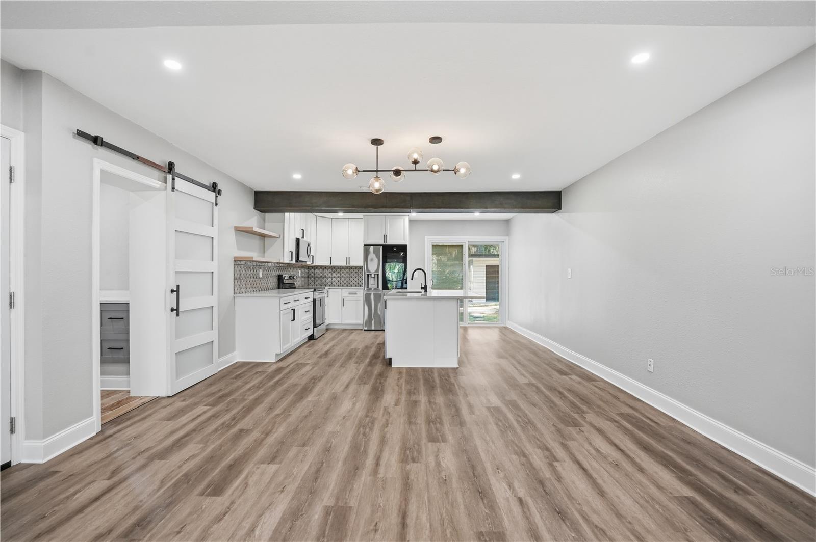 707 ABERDEEN CIR — photo 11