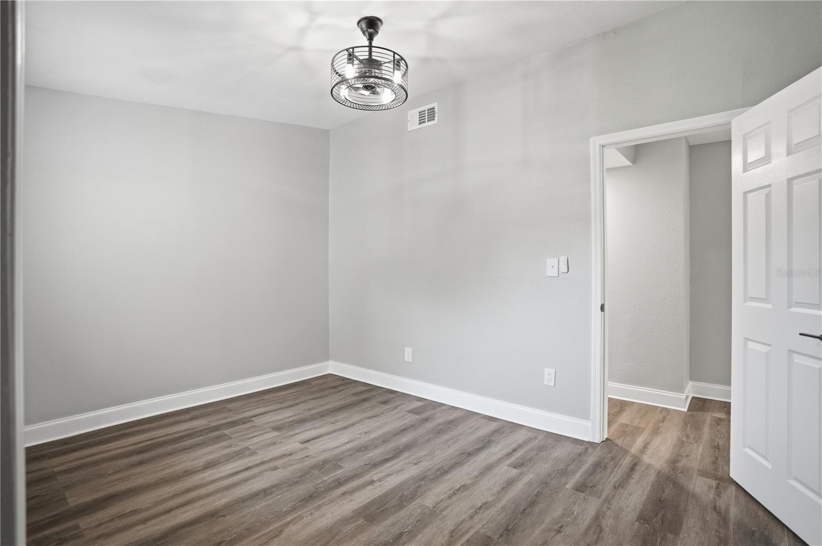 707 ABERDEEN CIR — photo 13