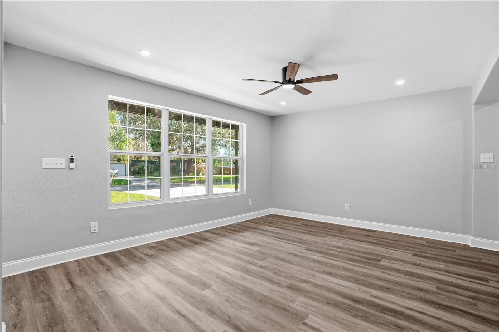 707 ABERDEEN CIR — photo 23