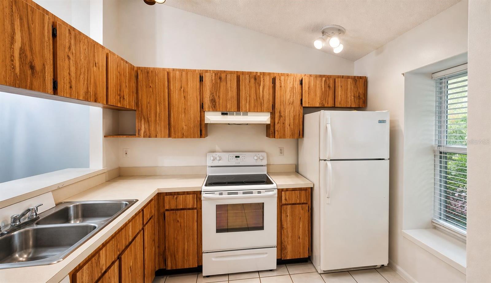 3962 LA COSTA LN — photo 11
